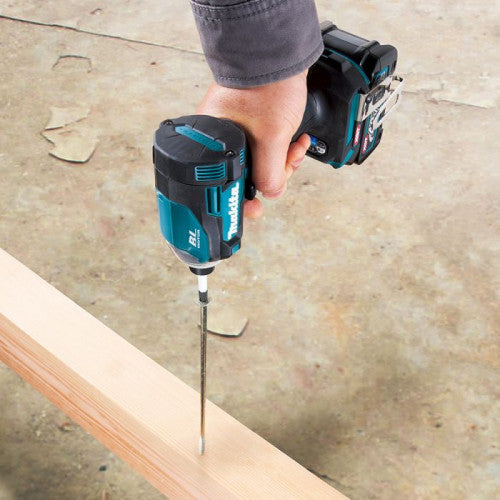 MAKITA XGT 40V MAX BRUSHLESS 1/4INCH IMPACT DRIVER SKIN